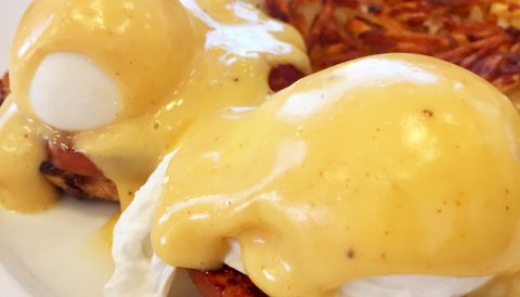 https://cookingwithchefbryan.com/wp-content/uploads/2016/04/Eggs-Benedicts-with-Hashbrown-480x274.jpg