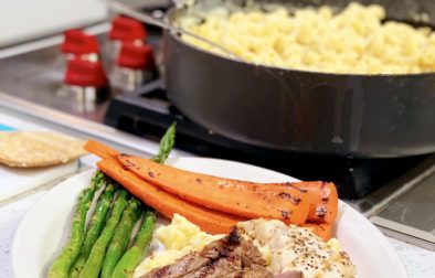 Cheesy Mac and Cheese with Grilled Steak:Chicken and Veggies