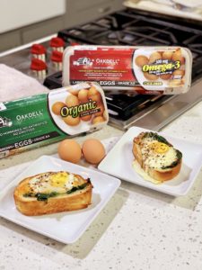 Eggs Florentine Breakfast Toast