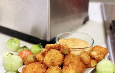 Fried Green Tomatoes with Remoulade Sauce