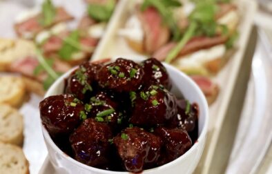 Delicious Mini Meatballs with Irresistible Apricot Dipping Sauce Recipe