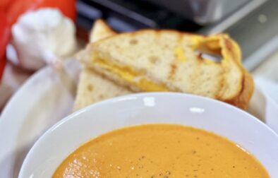 Rich and Flavorful Roasted Red Pepper, Tomato, and Garlic Soup