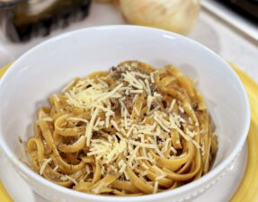 One Pot French Onion Pasta Recipe