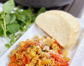 Tomato Basil Garlic Pasta